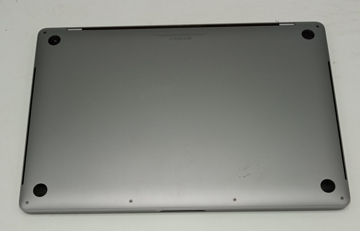 MacBook Pro 2018 Touch bar 15 inches Intel Core i7 2.6 GHz Process