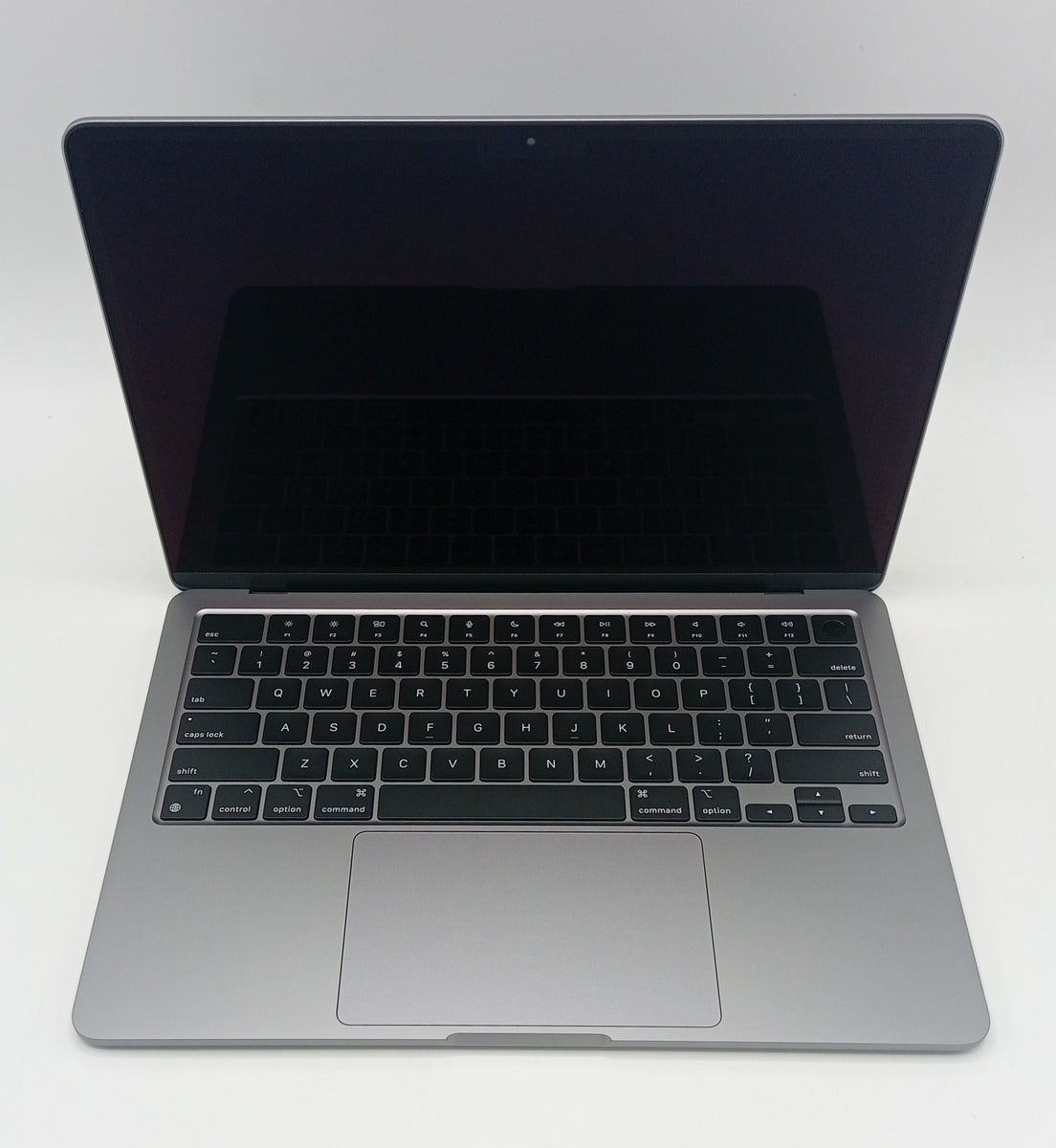 Macbook Air 2022 | 13 Inches | Apple M2 Chip | 16 GB Ram | 256 GB