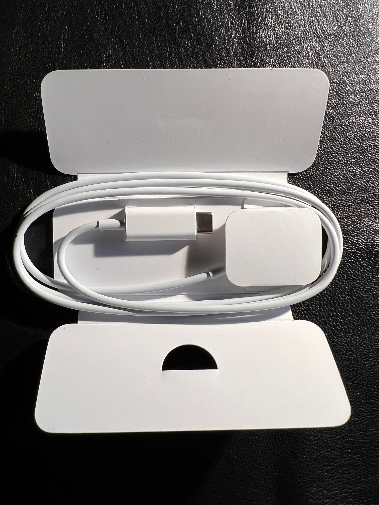 Apple Watch Magnetic Fast Charger to USB-C (1m) A2515 Genuine Open Box - One Year Warranty