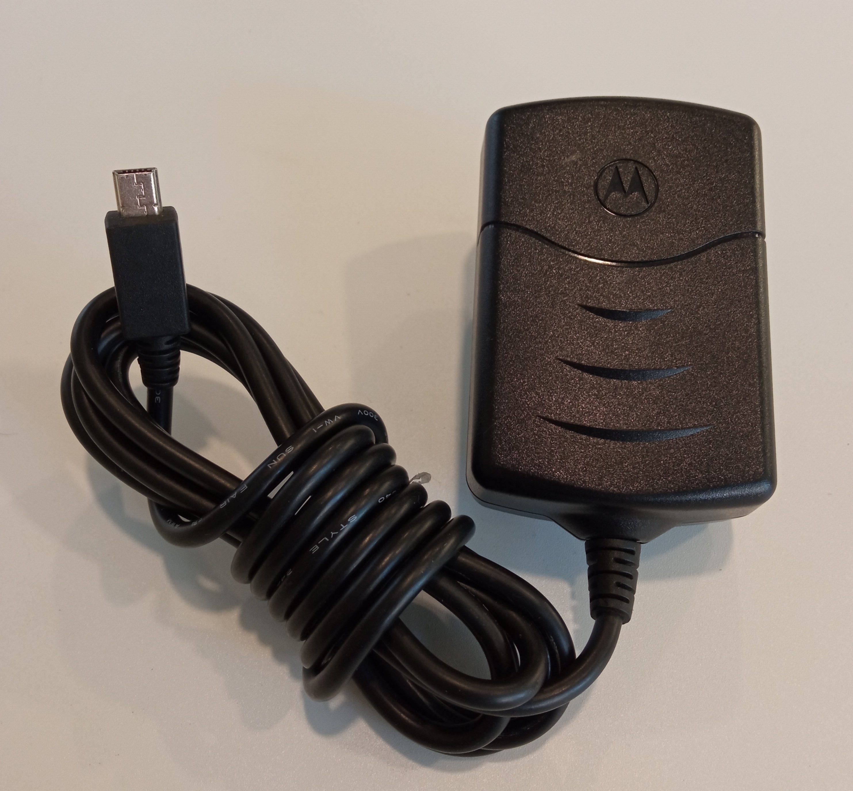Motorola Wired Mini-USB Adapter - US Imported