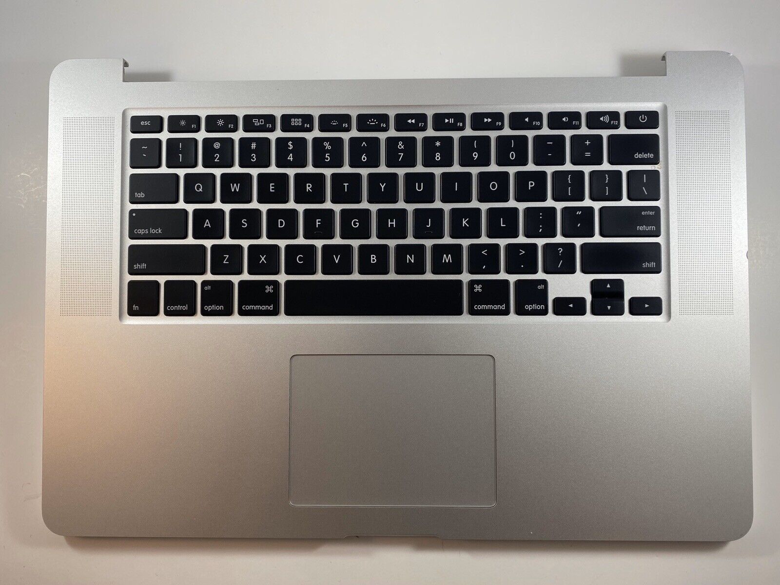 Macbook Pro Retina 15" A1398 2015 Top Case Palmrest, keyboard 661-02536 - Bent